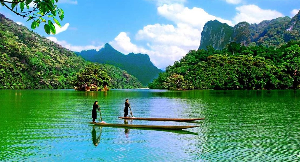 BA BE LAKE