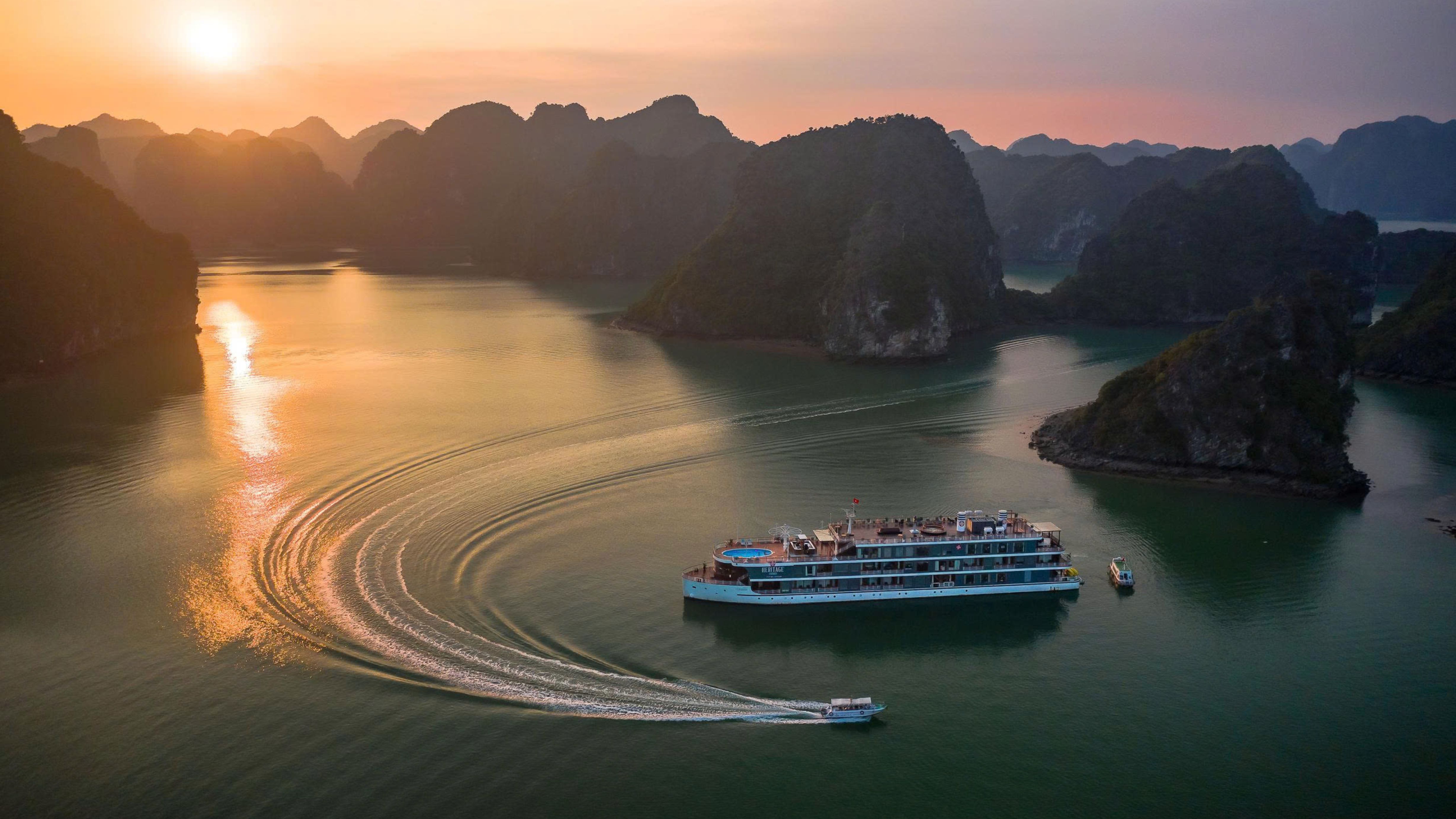 Ha Long Bay